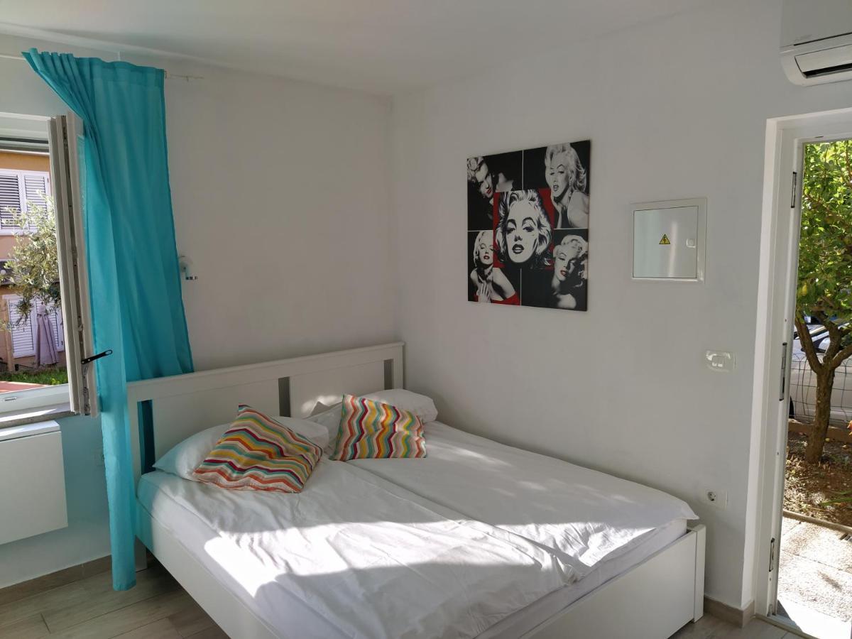 Apartments Buket Jagodje Bagian luar foto